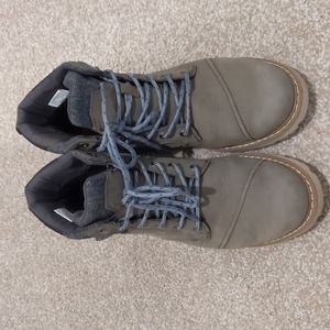 Good Condition Toms Boots - 9.5